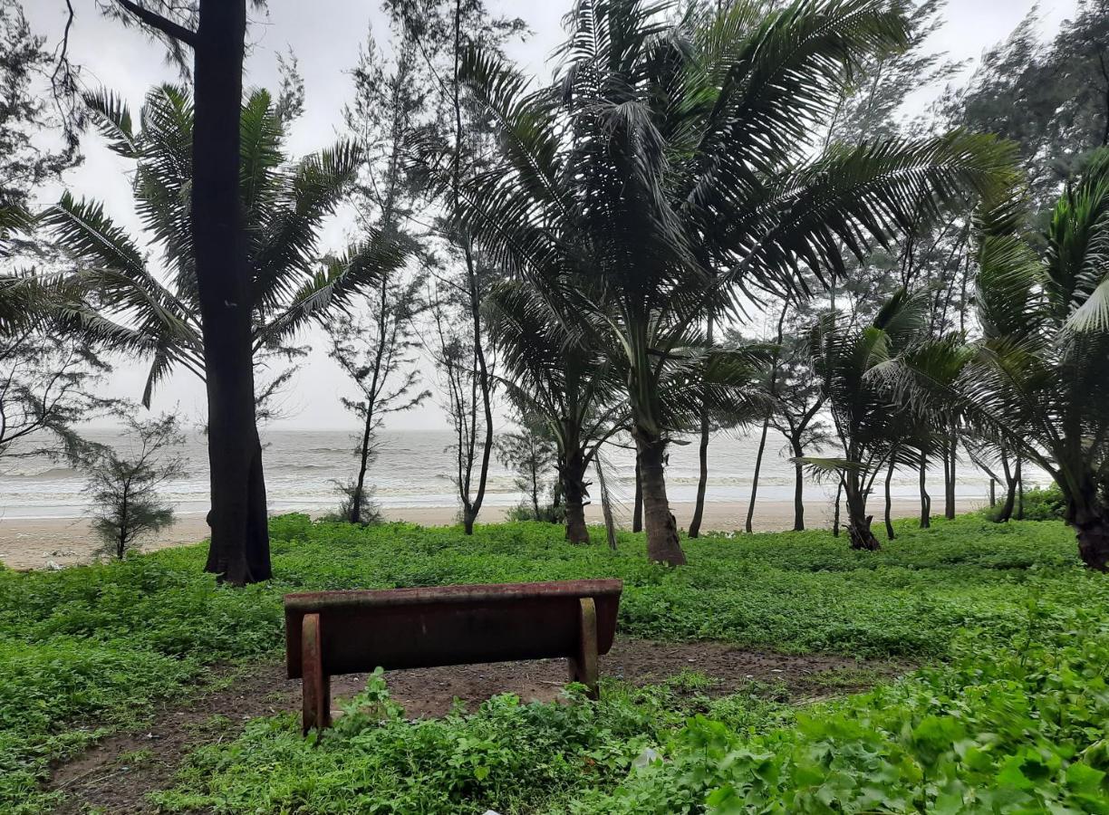 Seawoods Beach Hotel Dahanu Eksteriør bilde